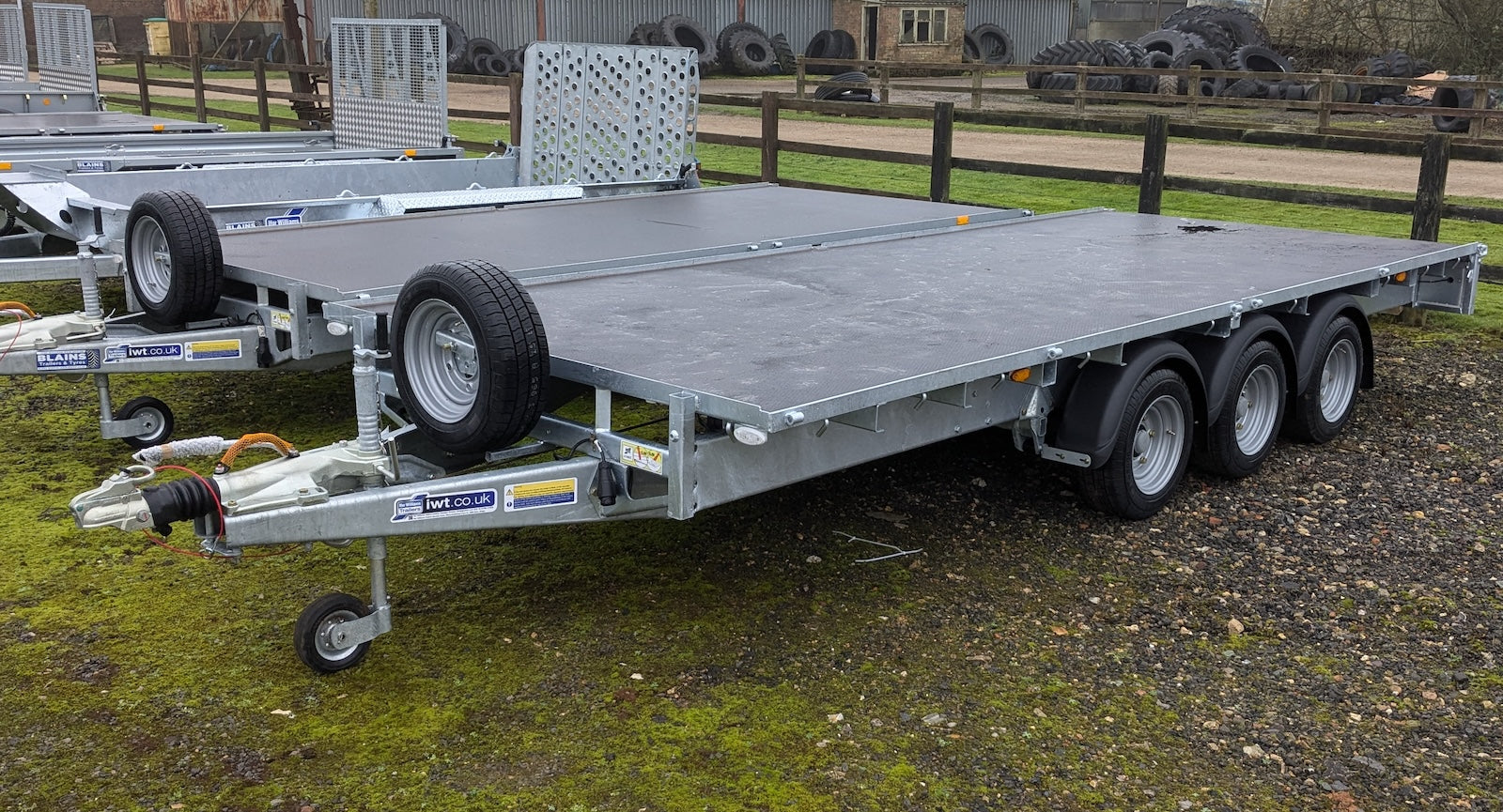 Ifor Williams Anhänger sofort verfügbar Saarland https://stcscontainergmbh.de/product/baumaschinen-kaufen/